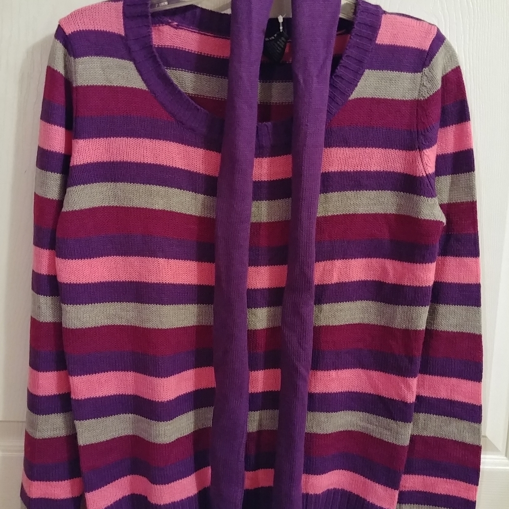 4 colored striped sweater/scarf